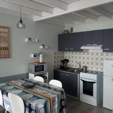 Apartamento Chez Loic Et Melanie Besse-et-Saint-Anastaise Exterior foto